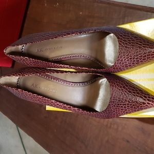Anne Klein heels 9 1/2